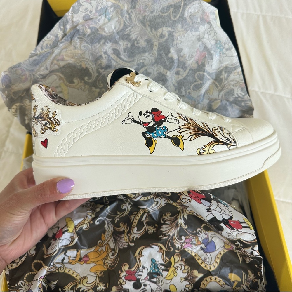 Disney x Aldo Low Top Sneakers NEW size 7